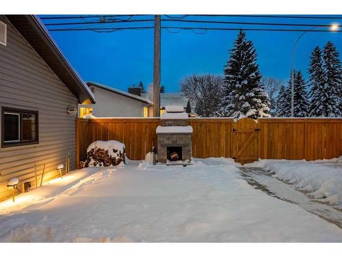 1023 Lake Bonavista Drive Se, Calgary, AB - Outdoor