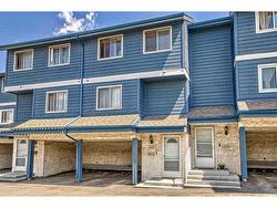 302-919 38 Street NE Calgary, AB T2A 6E1