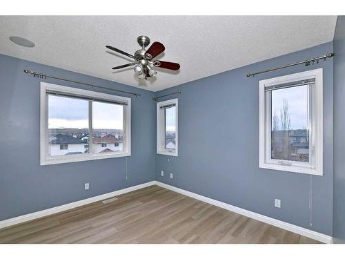 226 Evansmeade Close Nw, Calgary, AB - Indoor Photo Showing Other Room