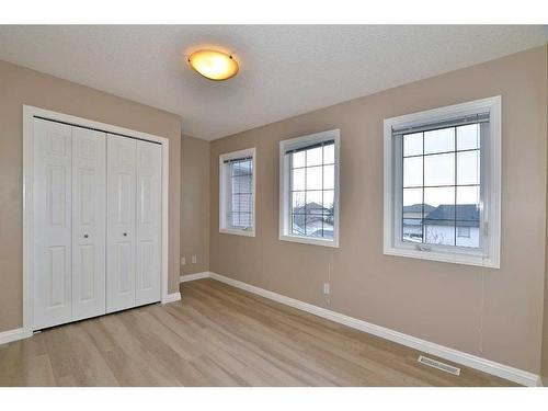 226 Evansmeade Close Nw, Calgary, AB - Indoor Photo Showing Other Room