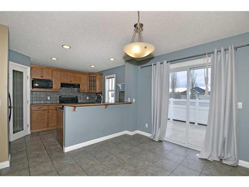 226 Evansmeade Close Nw, Calgary, AB - Indoor Photo Showing Kitchen