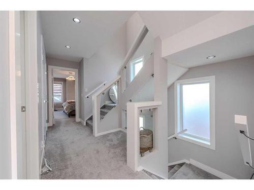 222 12 Avenue Ne, Calgary, AB - Indoor Photo Showing Other Room