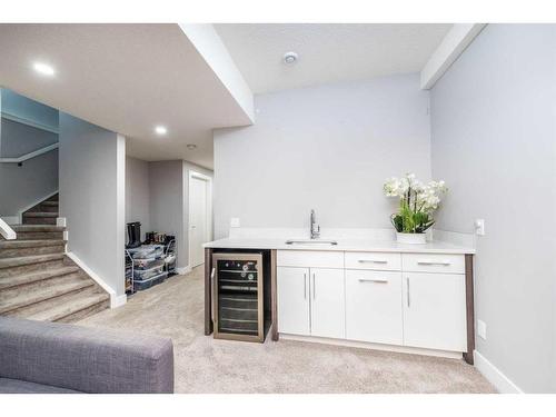 222 12 Avenue Ne, Calgary, AB - Indoor Photo Showing Other Room