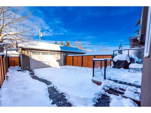 222 12 Avenue Ne, Calgary, AB - Outdoor