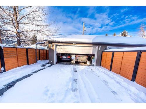 222 12 Avenue Ne, Calgary, AB - Outdoor