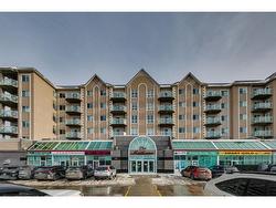 122-1518 Centre Street NE Calgary, AB T2E 2R9