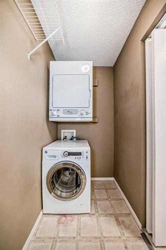 2216-2518 Fish Creek Boulevard Sw, Calgary, AB - Indoor Photo Showing Laundry Room