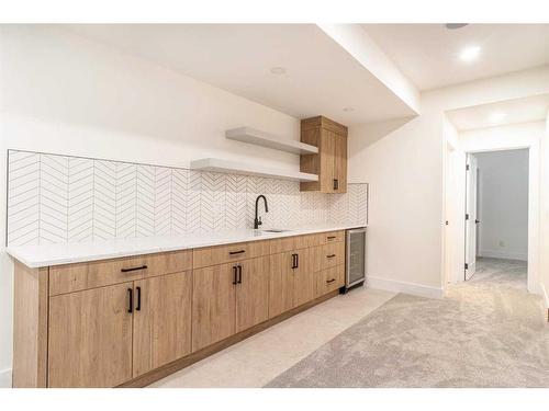 2520 16 Street Sw, Calgary, AB - Indoor Photo Showing Kitchen