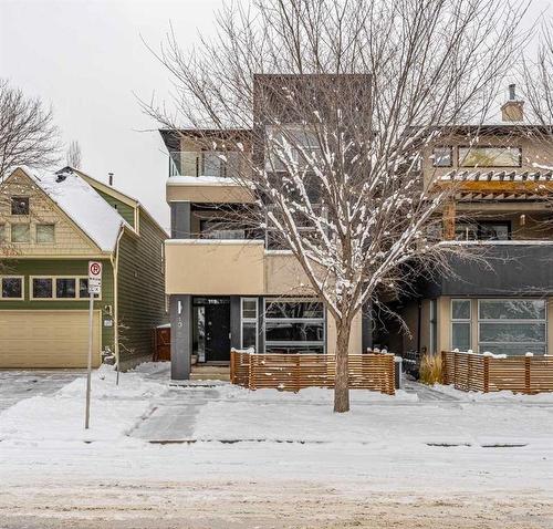 B-1312 Gladstone Road Nw, Calgary, AB - Outdoor