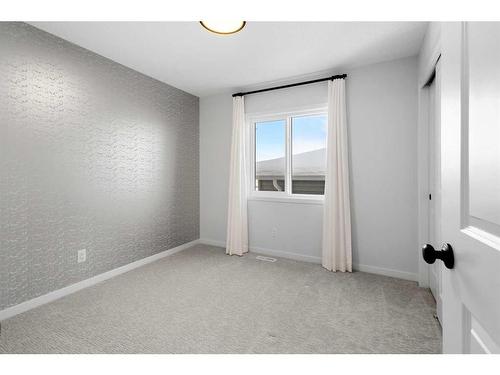 59 Edith Terrace Nw, Calgary, AB - Indoor Photo Showing Other Room