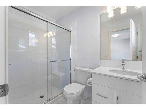 305-137 Red Embers Link Ne, Calgary, AB - Indoor Photo Showing Bathroom