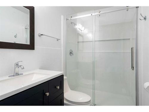 221 Frederick Avenue West, Standard, AB - Indoor Photo Showing Bathroom