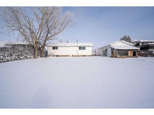 221 Frederick Avenue West, Standard, AB - Outdoor