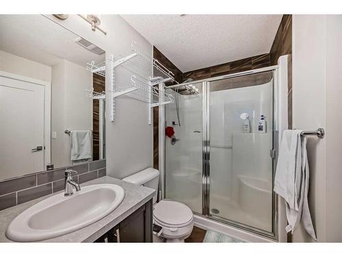 103-300 Auburn Meadows Manor Se, Calgary, AB - Indoor Photo Showing Bathroom