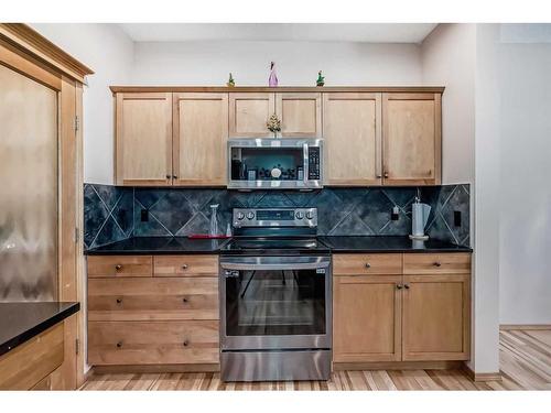 261 Tuscany Ridge Heights Nw, Calgary, AB - Indoor Photo Showing Kitchen