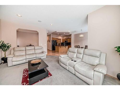 261 Tuscany Ridge Heights Nw, Calgary, AB - Indoor Photo Showing Living Room