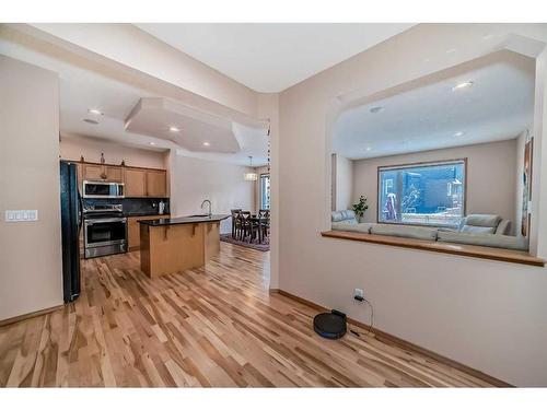 261 Tuscany Ridge Heights Nw, Calgary, AB - Indoor Photo Showing Kitchen