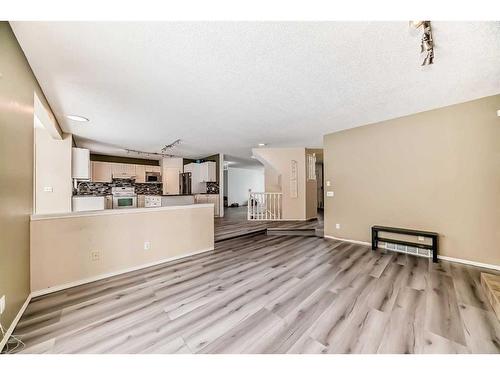 192 Citadel Green Nw, Calgary, AB - Indoor