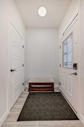 240 Belmont Boulevard Sw, Calgary, AB - Indoor Photo Showing Other Room