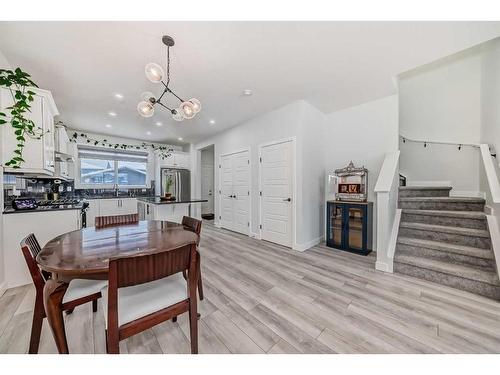 240 Belmont Boulevard Sw, Calgary, AB - Indoor Photo Showing Dining Room