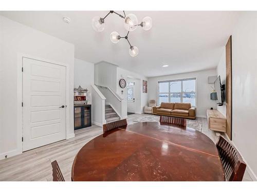 240 Belmont Boulevard Sw, Calgary, AB - Indoor Photo Showing Dining Room