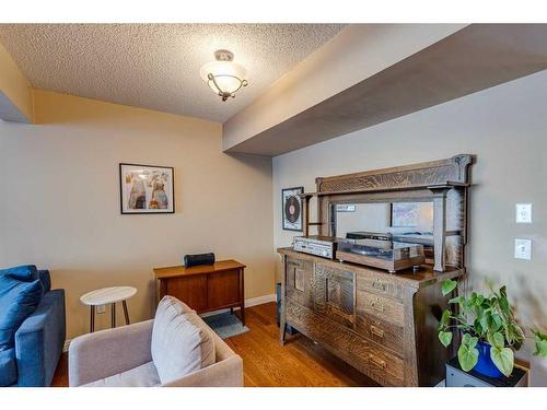 1-533 14 Avenue Sw, Calgary, AB - Indoor