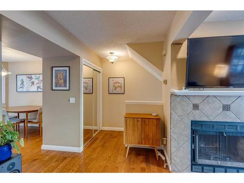 1-533 14 Avenue Sw, Calgary, AB - Indoor With Fireplace