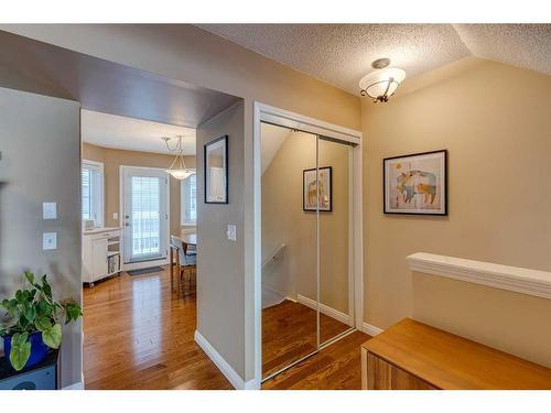 1-533 14 Avenue Sw, Calgary, AB - Indoor Photo Showing Other Room