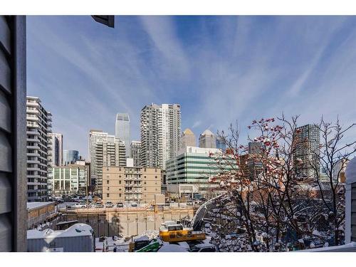 1-533 14 Avenue Sw, Calgary, AB - Outdoor