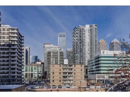 1-533 14 Avenue Sw, Calgary, AB - Outdoor With Facade