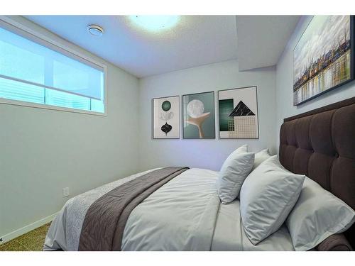 36 Belmont Terrace Sw, Calgary, AB - Indoor Photo Showing Bedroom