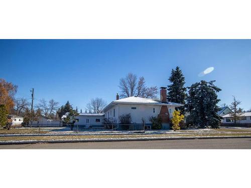 4618 48 Street, Olds, AB - Outdoor