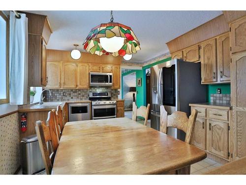 47 Edenwold Crescent Nw, Calgary, AB - Indoor Photo Showing Dining Room