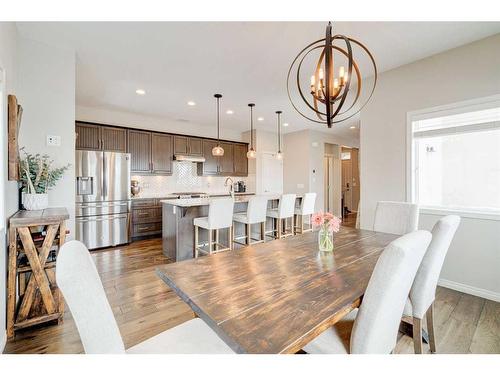 17 Marquis Heights Se, Calgary, AB - Indoor Photo Showing Dining Room