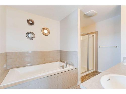 17 Marquis Heights Se, Calgary, AB - Indoor Photo Showing Bathroom