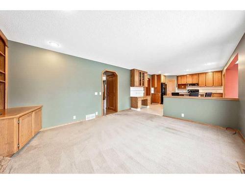 121 Mt Assiniboine Place Se, Calgary, AB - Indoor