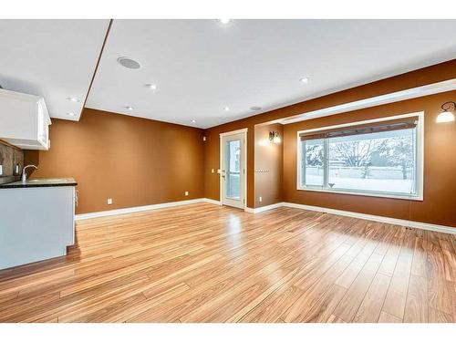 121 Mt Assiniboine Place Se, Calgary, AB - Indoor