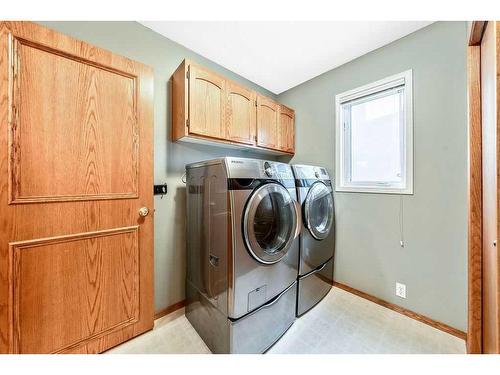 121 Mt Assiniboine Place Se, Calgary, AB - Indoor Photo Showing Laundry Room