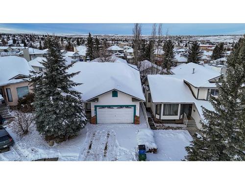 416 Sandringham Place Nw, Calgary, AB - Outdoor