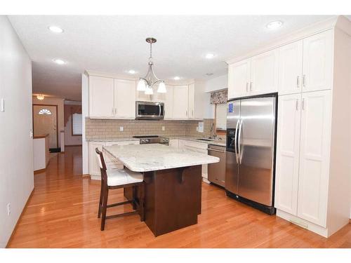 416 Sandringham Place Nw, Calgary, AB - Indoor Photo Showing Kitchen With Stainless Steel Kitchen With Upgraded Kitchen