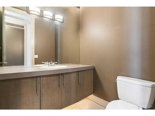 3-2421 29 Street Sw, Calgary, AB - Indoor Photo Showing Bathroom