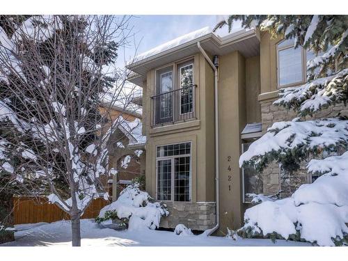 3-2421 29 Street Sw, Calgary, AB - Outdoor