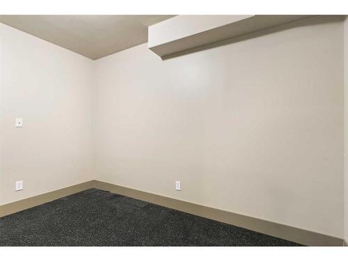 3-2421 29 Street Sw, Calgary, AB - Indoor Photo Showing Other Room