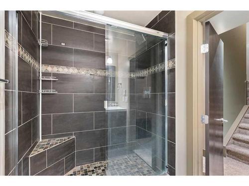 3-2421 29 Street Sw, Calgary, AB - Indoor Photo Showing Bathroom