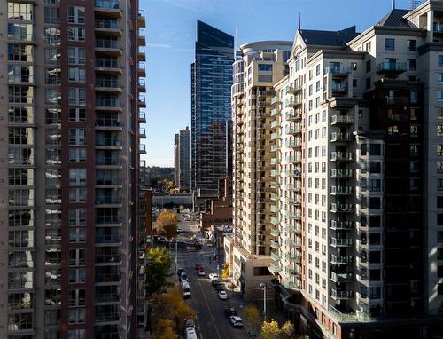 901-683 10 Street Sw, Calgary, AB - Outdoor With Facade