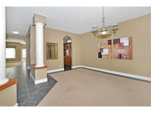 2193 Vimy Way Sw, Calgary, AB - Indoor Photo Showing Other Room