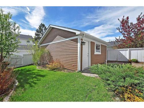 2193 Vimy Way Sw, Calgary, AB - Outdoor