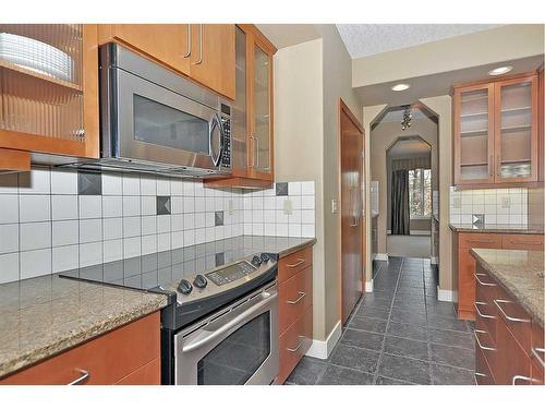 2193 Vimy Way Sw, Calgary, AB - Indoor Photo Showing Kitchen With Upgraded Kitchen