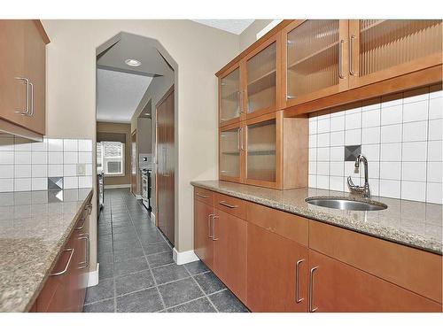 2193 Vimy Way Sw, Calgary, AB - Indoor Photo Showing Kitchen