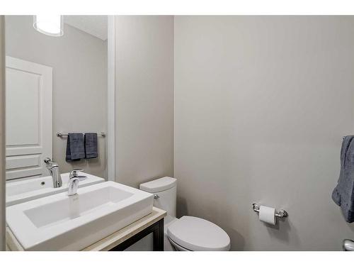 116 Auburn Glen Heights Se, Calgary, AB - Indoor Photo Showing Bathroom